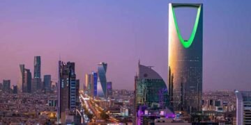 سعودی عرب کا پاکستان سمیت 7 ممالک کے شہریوں کیلئے نیا سیاحتی ویزا پیکج متعارف 18 سعودی عرب کا پاکستان سمیت 7 ممالک کے شہریوں کیلئے نیا سیاحتی ویزا پیکج متعارف