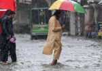 مون سون کے دوران احتیاطی تدابیر اپنانے کی اپیل، کے الیکٹرک نے شہریوں کو خبردار کردیا 12 مون سون کے دوران احتیاطی تدابیر اپنانے کی اپیل، کے الیکٹرک نے شہریوں کو خبردار کردیا