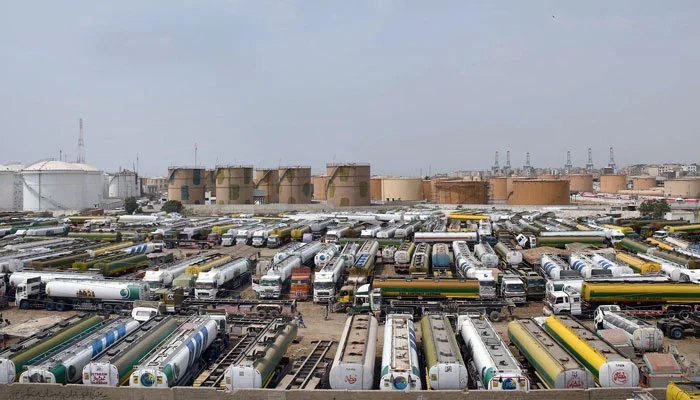 ایندھن بحران کا سایہ، کمپنیوں نے حکومت کو خبردار کر دیا