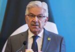 "کشمیر پر بڑا بیان، خواجہ آصف نے مخالفین کو کھلا چیلنج دے دیا" 15 "کشمیر پر بڑا بیان، خواجہ آصف نے مخالفین کو کھلا چیلنج دے دیا"