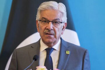 "کشمیر پر بڑا بیان، خواجہ آصف نے مخالفین کو کھلا چیلنج دے دیا" 2 "کشمیر پر بڑا بیان، خواجہ آصف نے مخالفین کو کھلا چیلنج دے دیا"