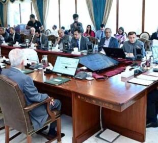 وفاقی حکومت کا بڑا فیصلہ، سرکاری اخراجات پر مزید سخت پابندیاں نافذ 8 وفاقی حکومت کا بڑا فیصلہ، سرکاری اخراجات پر مزید سخت پابندیاں نافذ