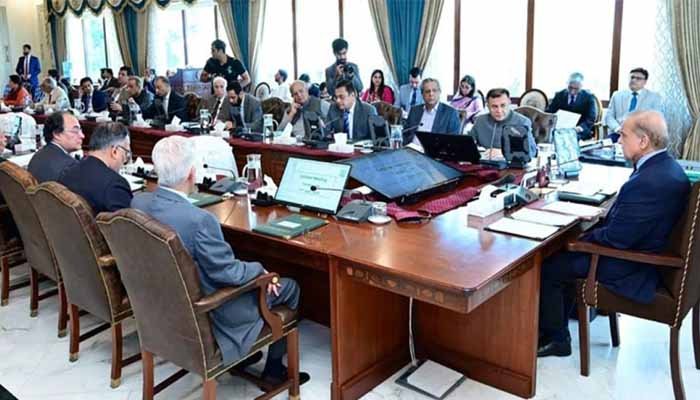 وفاقی حکومت کا بڑا فیصلہ، سرکاری اخراجات پر مزید سخت پابندیاں نافذ 1 وفاقی حکومت کا بڑا فیصلہ، سرکاری اخراجات پر مزید سخت پابندیاں نافذ