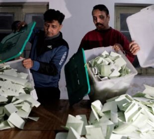 آزاد کشمیر انتخابات: پہلے مرحلے کے 13 حلقوں کے نتائج مکمل، مسلم لیگ (ن) نے 9 نشستیں جیت لیں