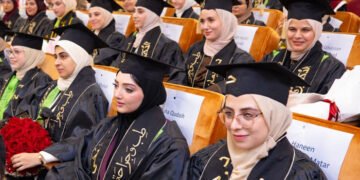 لاہور: 38 فلسطینی طلبہ نے بی ڈی ایس کی ڈگریاں حاصل کر لیں 14 لاہور: 38 فلسطینی طلبہ نے بی ڈی ایس کی ڈگریاں حاصل کر لیں