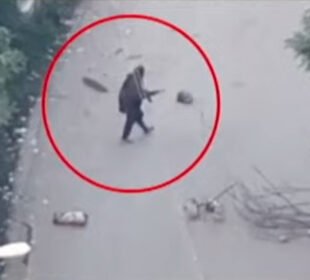 راولاکوٹ میں کشیدگی، فائرنگ کے واقعے میں رینجرز اہلکار شہید، ایک زخمی 1 راولاکوٹ میں کشیدگی، فائرنگ کے واقعے میں رینجرز اہلکار شہید، ایک زخمی