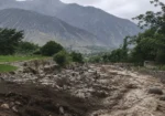 دیامر میں سیلابی ریلوں سے تباہی، شاہراہِ قراقرم بند، بحالی کا کام جاری 16 دیامر میں سیلابی ریلوں سے تباہی، شاہراہِ قراقرم بند، بحالی کا کام جاری