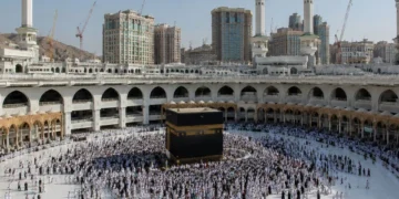 حج پیکیج آئندہ سال مزید مہنگا ہونے کا امکان، اخراجات میں اضافہ متوقع 10 حج پیکیج آئندہ سال مزید مہنگا ہونے کا امکان، اخراجات میں اضافہ متوقع