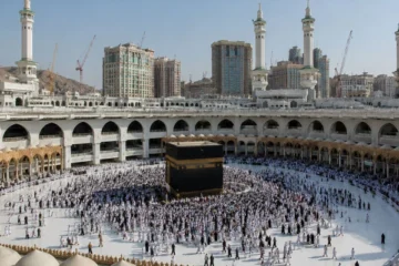 حج پیکیج آئندہ سال مزید مہنگا ہونے کا امکان، اخراجات میں اضافہ متوقع 2 حج پیکیج آئندہ سال مزید مہنگا ہونے کا امکان، اخراجات میں اضافہ متوقع