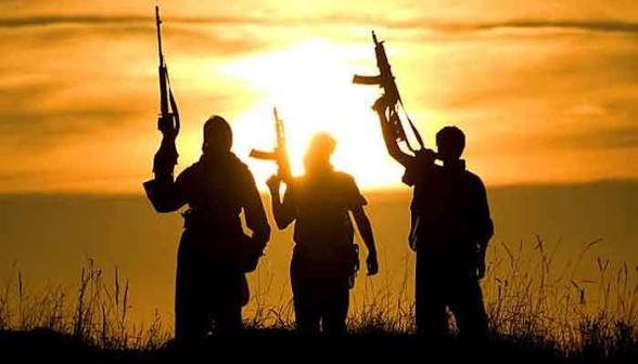 دہشت کا کاروبار: کیسے تیار کیے جاتے ہیں خوف کے سوداگر؟