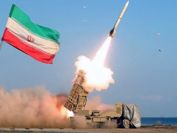 خلیج میں طبلِ جنگ؟ سعودی عرب، عمان اور کویت کا ایرانی حملوں پر سخت ردعمل
