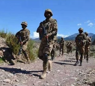 بنوں میں سیکیورٹی فورسز کا آپریشن، 24 دہشت گرد ہلاک 6 بنوں میں سیکیورٹی فورسز کا آپریشن، 24 دہشت گرد ہلاک