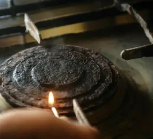 کراچی کے مختلف علاقوں میں گیس کی بُو، سوئی سدرن نے وضاحت جاری کردی 3 کراچی کے مختلف علاقوں میں گیس کی بُو، سوئی سدرن نے وضاحت جاری کردی