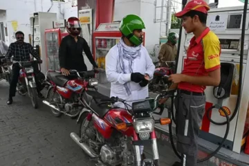 حکومت کا بڑا ریلیف، پیٹرولیم مصنوعات سستی، نئی قیمتیں جاری
