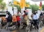 پیٹرول مہنگا، ڈیزل سستا: حکومت نے نئی قیمتوں کا اعلان 5 پیٹرول مہنگا، ڈیزل سستا: حکومت نے نئی قیمتوں کا اعلان