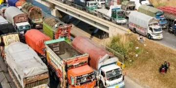 مذاکرات کامیاب، گڈز ٹرانسپورٹرز کا ہڑتال مؤخر کرنے کا اعلان 35 مذاکرات کامیاب، گڈز ٹرانسپورٹرز کا ہڑتال مؤخر کرنے کا اعلان