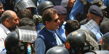 عمران خان کے علاج پر حکومت اور سپریم کورٹ آمنے سامنے 39 عمران خان کے علاج پر حکومت اور سپریم کورٹ آمنے سامنے
