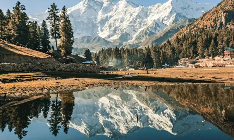 دنیا کی نظریں اچانک پاکستان پر کیوں؟