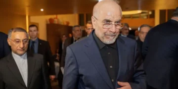 ایران کا آبنائے ہرمز کھولنے سے متعلق امریکا کو دوٹوک پیغام 38 ایران کا آبنائے ہرمز کھولنے سے متعلق امریکا کو دوٹوک پیغام