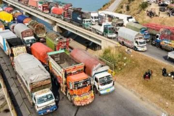 ڈیزل کی قیمت میں کمی، مال بردار گاڑیوں کے کرایے 10 فیصد کم کرنے کا فیصلہ