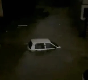 اسلام آباد، راولپنڈی میں قیامت خیز بارش! رین ایمرجنسی نافذ، نالہ لئی خطرناک سطح پر پہنچ گیا 5 اسلام آباد، راولپنڈی میں قیامت خیز بارش! رین ایمرجنسی نافذ، نالہ لئی خطرناک سطح پر پہنچ گیا