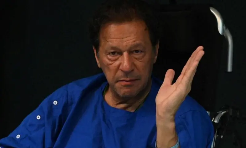 21 سابق عالمی کپتانوں کا وزیراعظم کو خط، عمران خان کے طبی معائنے اور علاج کا مطالبہ