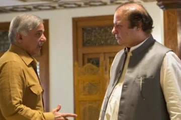 شریف برادران کی اہم ملاقات، عمران خان کی منتقلی سمیت اہم سیاسی امور زیرِ غور 2 شریف برادران کی اہم ملاقات، عمران خان کی منتقلی سمیت اہم سیاسی امور زیرِ غور