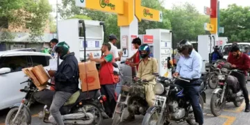 پیٹرول اور ڈیزل مزید مہنگے، نئی قیمتوں کا اطلاق