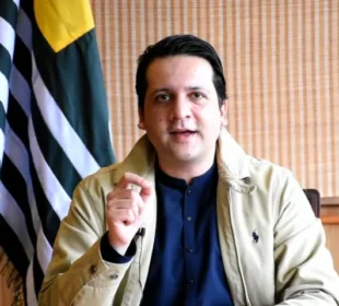 آزاد کشمیر: مسلم لیگ ن نے بیرسٹر افتخار گیلانی کو وزارتِ عظمیٰ کے لیے نامزد کر دیا