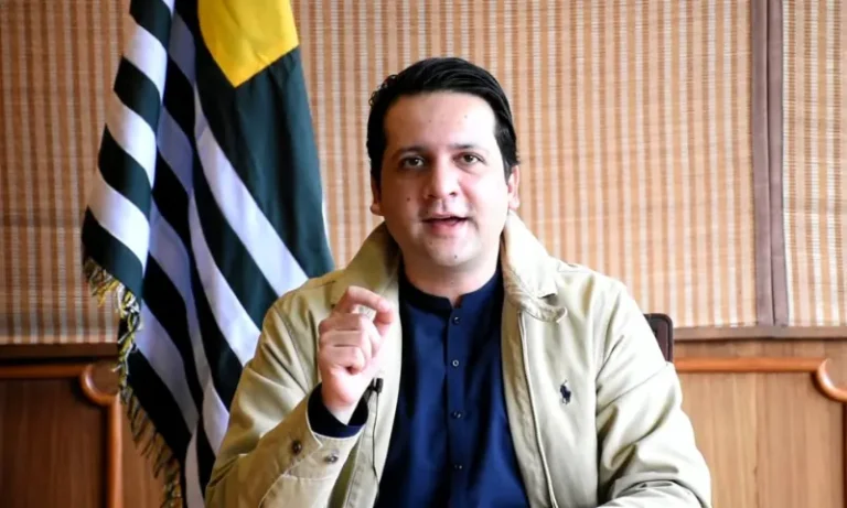 26234941آزاد کشمیر: مسلم لیگ ن نے بیرسٹر افتخار گیلانی کو وزارتِ عظمیٰ کے لیے نامزد کر دیا8bdccdc