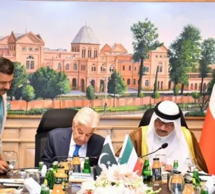 پاکستان اور کویت کا دفاعی تعاون مزید بڑھانے پر اتفاق، پروٹوکول ایگریمنٹ 2026 پر دستخط