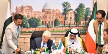 پاکستان اور کویت کا دفاعی تعاون مزید بڑھانے پر اتفاق، پروٹوکول ایگریمنٹ 2026 پر دستخط 5 پاکستان اور کویت کا دفاعی تعاون مزید بڑھانے پر اتفاق، پروٹوکول ایگریمنٹ 2026 پر دستخط