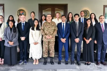 نوجوان سوشل میڈیا کے پروپیگنڈے سے محتاط رہیں، فیلڈ مارشل عاصم منیر