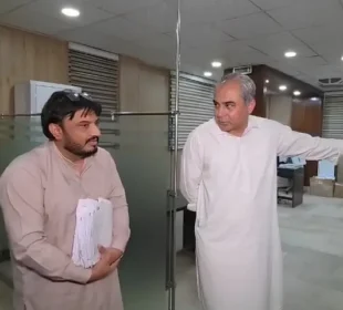 گوجرانوالہ پاسپورٹ آفس قبل از وقت بند، محسن نقوی کا سخت ایکشن 2 گوجرانوالہ پاسپورٹ آفس قبل از وقت بند، محسن نقوی کا سخت ایکشن