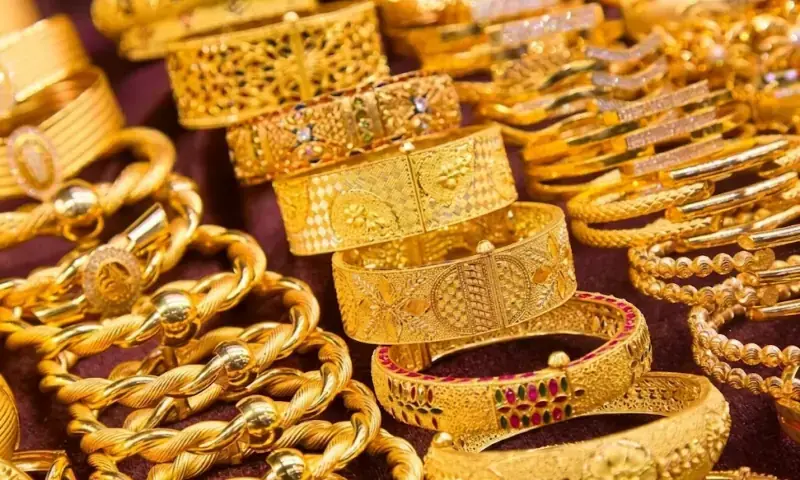 پاکستان میں سونے کی قیمت برقرار، چاندی مزید مہنگی