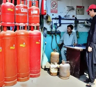 اوگرا نے اگست کے لیے ایل پی جی کی قیمتوں میں اضافہ کر دیا 9 اوگرا نے اگست کے لیے ایل پی جی کی قیمتوں میں اضافہ کر دیا
