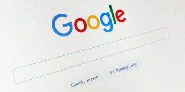 گوگل ہوم پیج میں اہم تبدیلی، اے آئی فیچرز کو نمایاں کر دیا گیا