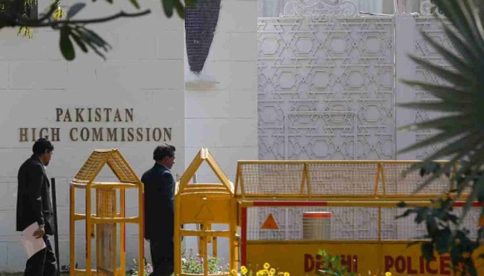 440428_8851نئی دہلی: پاکستانی ہائی کمیشن کی بیرونی سکیورٹی ہٹا دی گئی123_updates