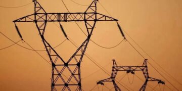 گیس اور بجلی کے کھاتے میں کھربوں کا بوجھ، اصل کہانی سامنے آگئی