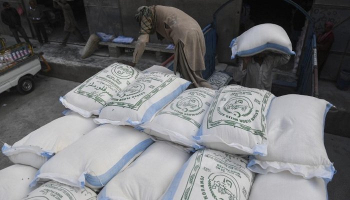 ملک بھر میں آٹے کی قیمتوں میں اضافہ، کراچی میں 20 کلو کا تھیلا 3200 روپے تک پہنچ گیا 1 ملک بھر میں آٹے کی قیمتوں میں اضافہ، کراچی میں 20 کلو کا تھیلا 3200 روپے تک پہنچ گیا