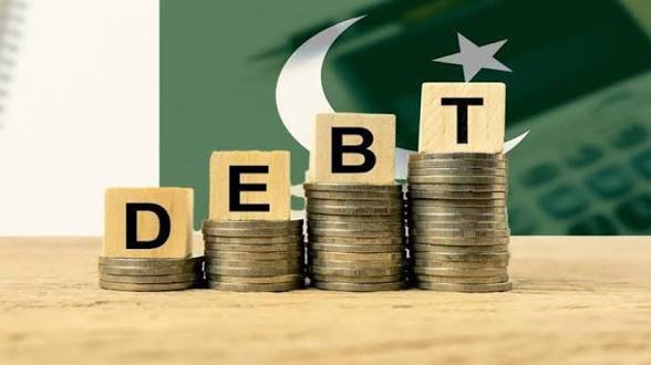 قرض، مہنگائی اور بحران؛ پاکستان بار بار اسی دائرے میں کیوں پھنس جاتا ہے؟