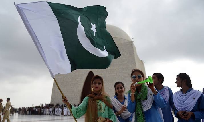 ہم آنے والی نسلوں کو کیسا پاکستان دے کر جائیں گے؟ 1 ہم آنے والی نسلوں کو کیسا پاکستان دے کر جائیں گے؟