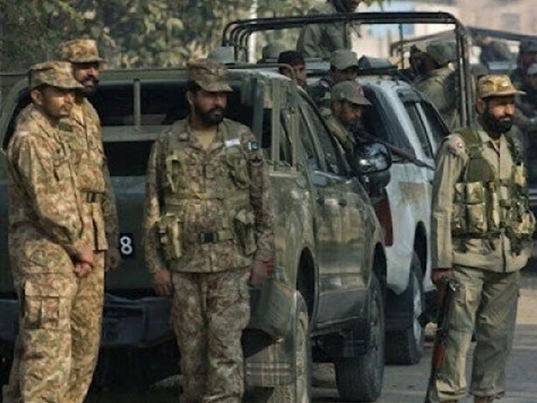 ایک طرف بیلٹ، دوسری طرف بارود: کیا پاکستان ایک نئے فیصلہ کن موڑ پر کھڑا ہے؟ 1 ایک طرف بیلٹ، دوسری طرف بارود: کیا پاکستان ایک نئے فیصلہ کن موڑ پر کھڑا ہے؟