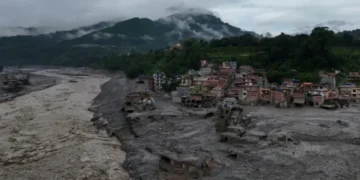 نیپال کا تباہ کن سیلاب: ہمالیہ میں بدلتے ماحول نے پہلے ہی خطرے کی گھنٹی بجا دی تھی 37 نیپال کا تباہ کن سیلاب: ہمالیہ میں بدلتے ماحول نے پہلے ہی خطرے کی گھنٹی بجا دی تھی