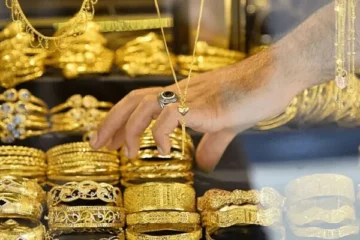 پاکستان میں سونے کی قیمت مزید گرگئی، فی تولہ نئی قیمت سامنے آگئی