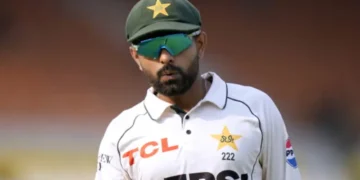 ٹیسٹ رینکنگ: بابر اعظم ٹاپ 10 سے باہر، سعود شکیل اور محمد عباس کی نمایاں بہتری 4 ٹیسٹ رینکنگ: بابر اعظم ٹاپ 10 سے باہر، سعود شکیل اور محمد عباس کی نمایاں بہتری