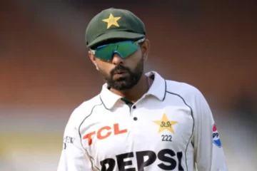 ٹیسٹ رینکنگ: بابر اعظم ٹاپ 10 سے باہر، سعود شکیل اور محمد عباس کی نمایاں بہتری