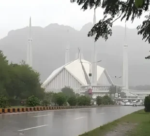 اسلام آباد، راولپنڈی میں شدید بارش، شہریوں کو محتاط رہنے کی ہدایت