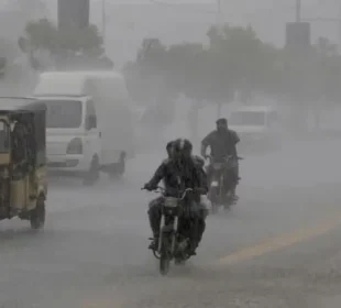 پنجاب، خیبرپختونخوا میں مون سون کا آخری اسپیل، اربن فلڈنگ اور لینڈ سلائیڈنگ کا خدشہ