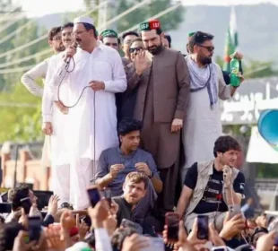 سہیل آفریدی سمیت پی ٹی آئی کے 24 رہنماؤں کے پاسپورٹ بلاک کرنے کا عدالتی حکم